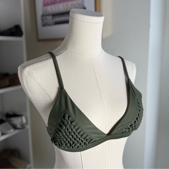 Beautiful Summer Olive Green Bikini Top Size XS - Picture 5 of 8